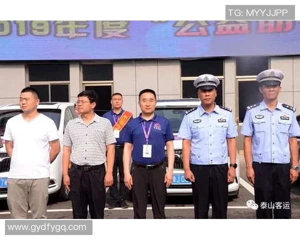 足球杨帆助力青少年成长与梦想启航的精彩旅程